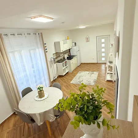 Lägenhet Fifteenapartman